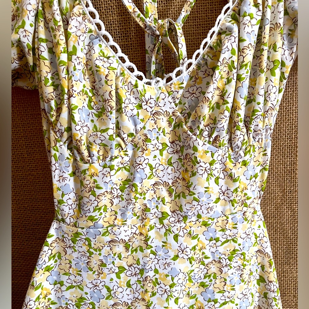 SOLD. Mid length summer dress. Size xs